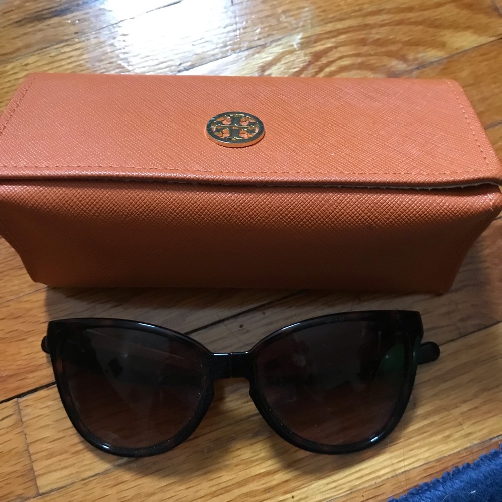 Tory Burch bendable Tortoise shell sunglasses